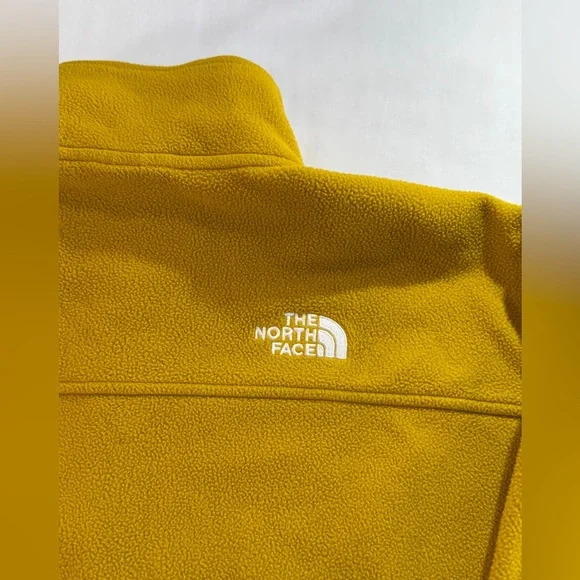 The North Face Women’s TKA Kataka 1/4 Zip Fleece Pullover Size M - Picture 5 of 13